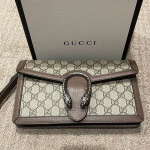 ****SOLD**** Gucci Dionysus clutch